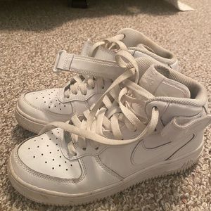 Air Force One Hightop Sneakers Size 7
